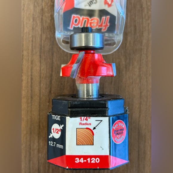 Freud 4 Piece Router Bit Set.  Excellent Condition - Picture 4 of 5